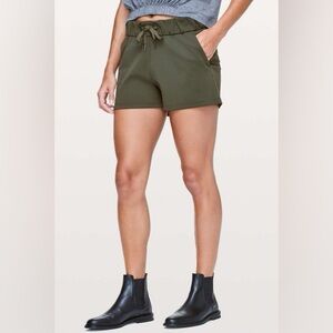 Lululemon On The Fly Short *2.5"